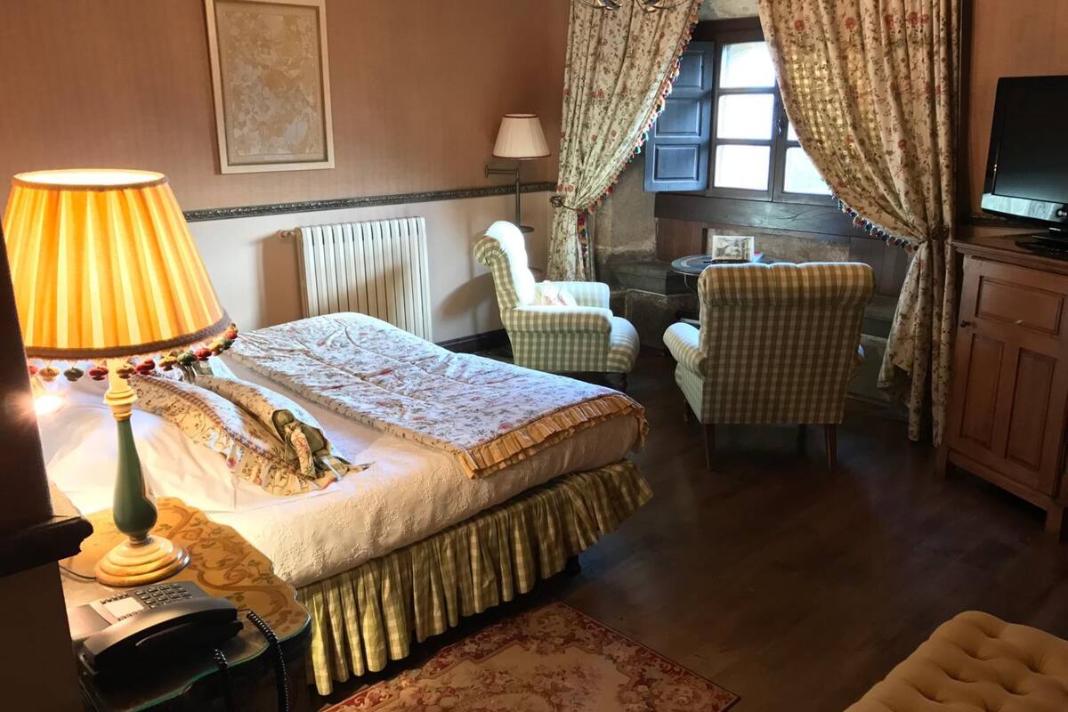 premium bedding, in-room safe, free cots/infant beds, rollaway beds