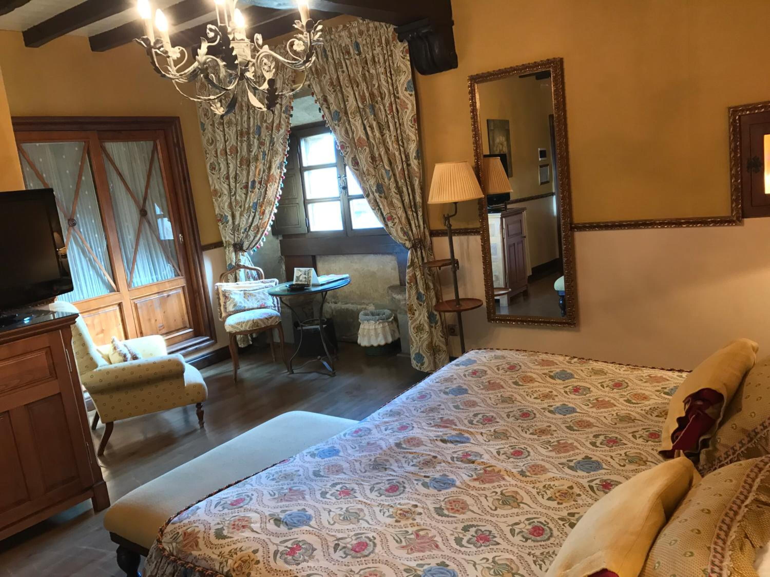 premium bedding, in-room safe, free cots/infant beds, rollaway beds