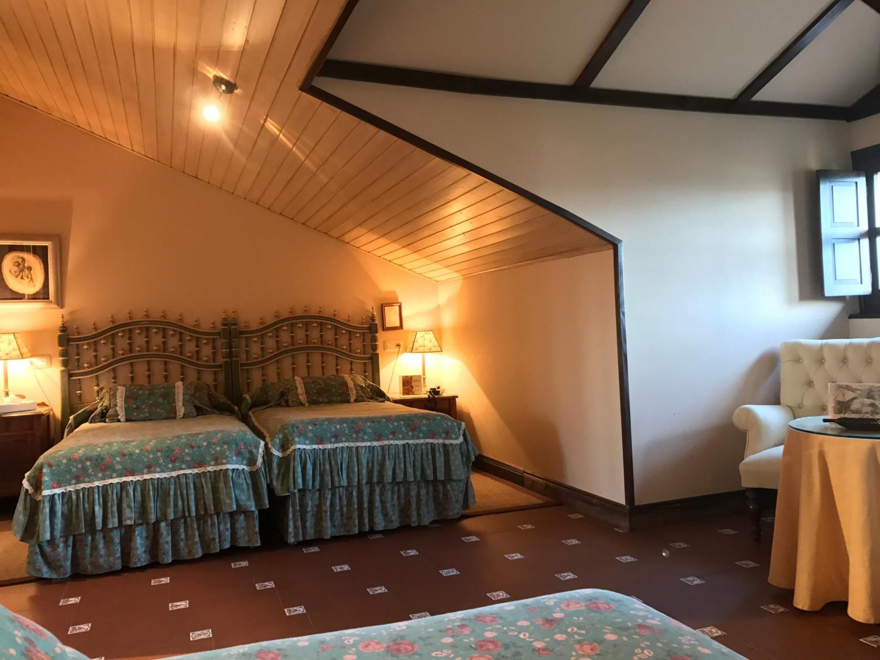 premium bedding, in-room safe, free cots/infant beds, rollaway beds