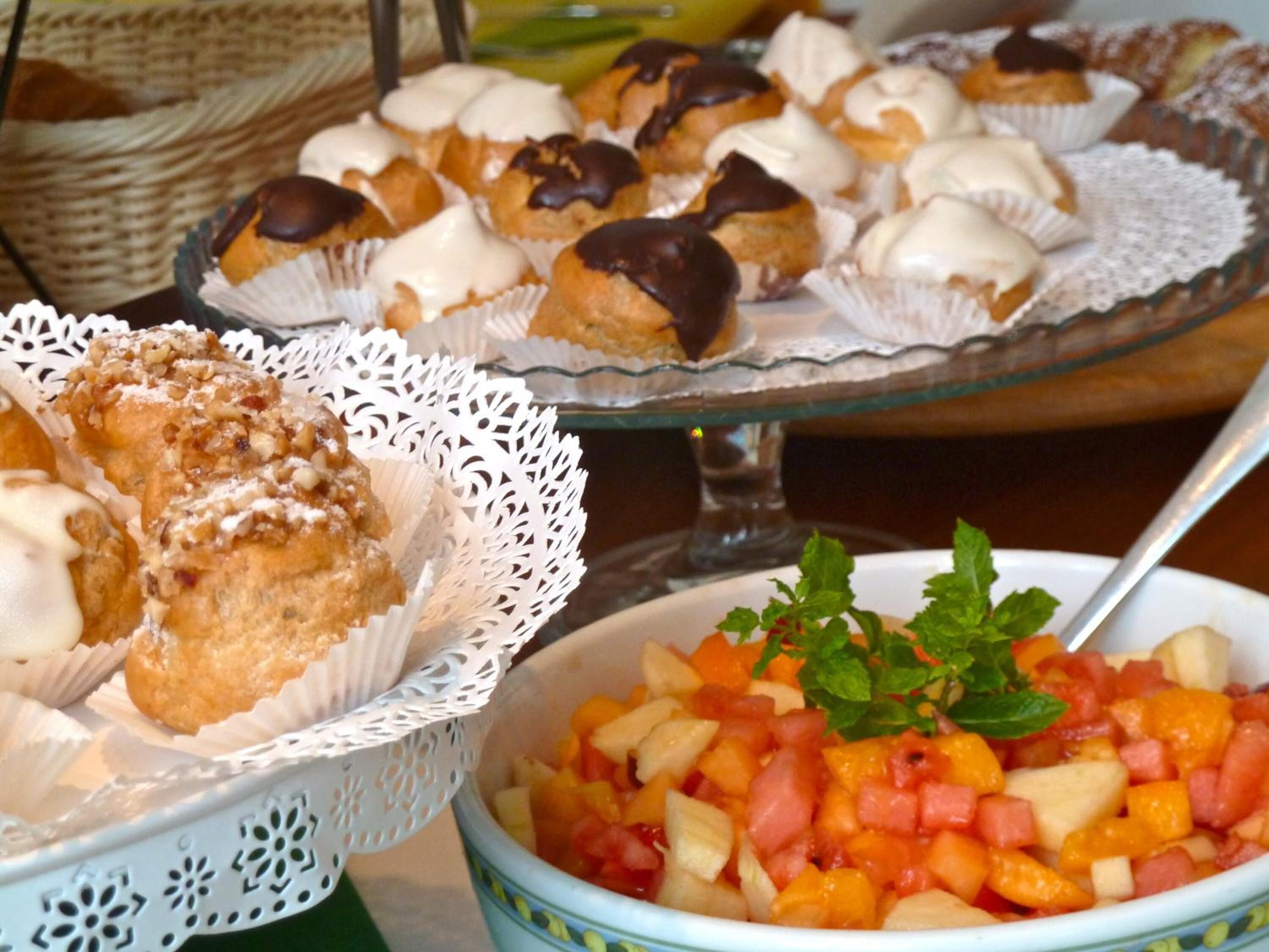 free daily continental breakfast