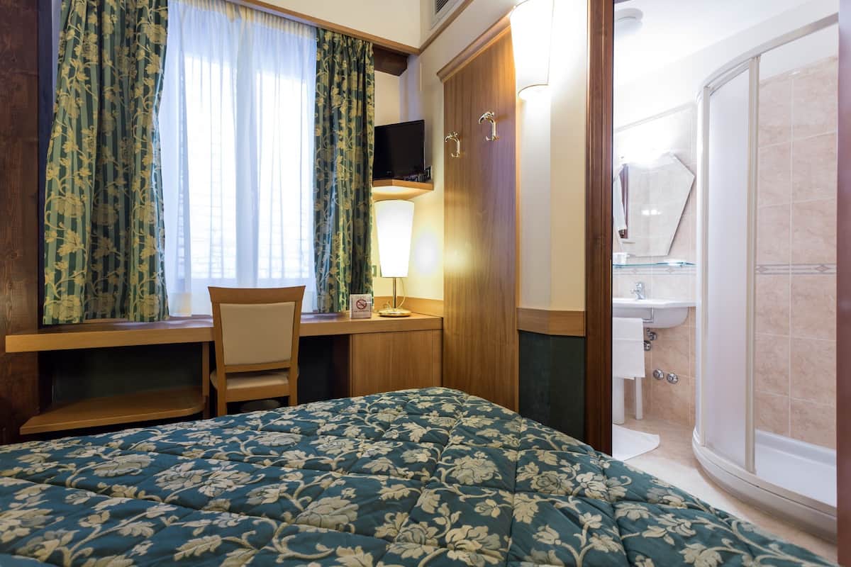 1 chambre, draps italiens Frette, minibar