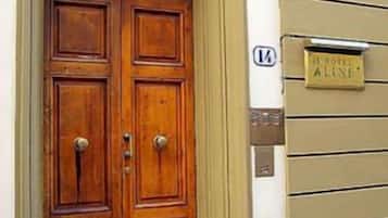 EntrĂ©e de lâhĂ©bergement