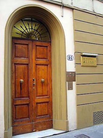 Property entrance. Hotel Aline
