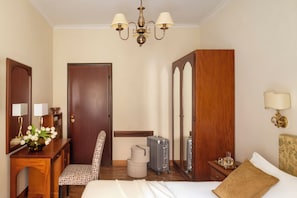 Room - Hotel Cortina (Rome)