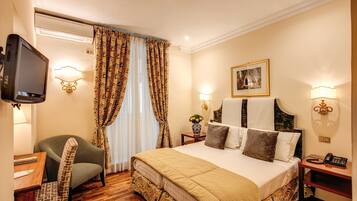 Két bảo mật tại phòng, bàn ủi/dụng cụ ủi quần áo