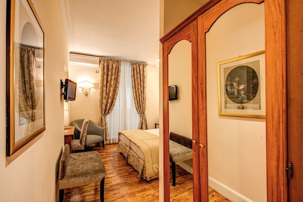 1 bedroom, in-room safe, iron/ironing board, free WiFi