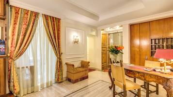 Concierge desk