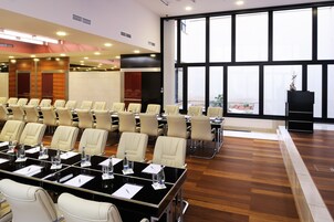 Toplantı salonu/imkânları
