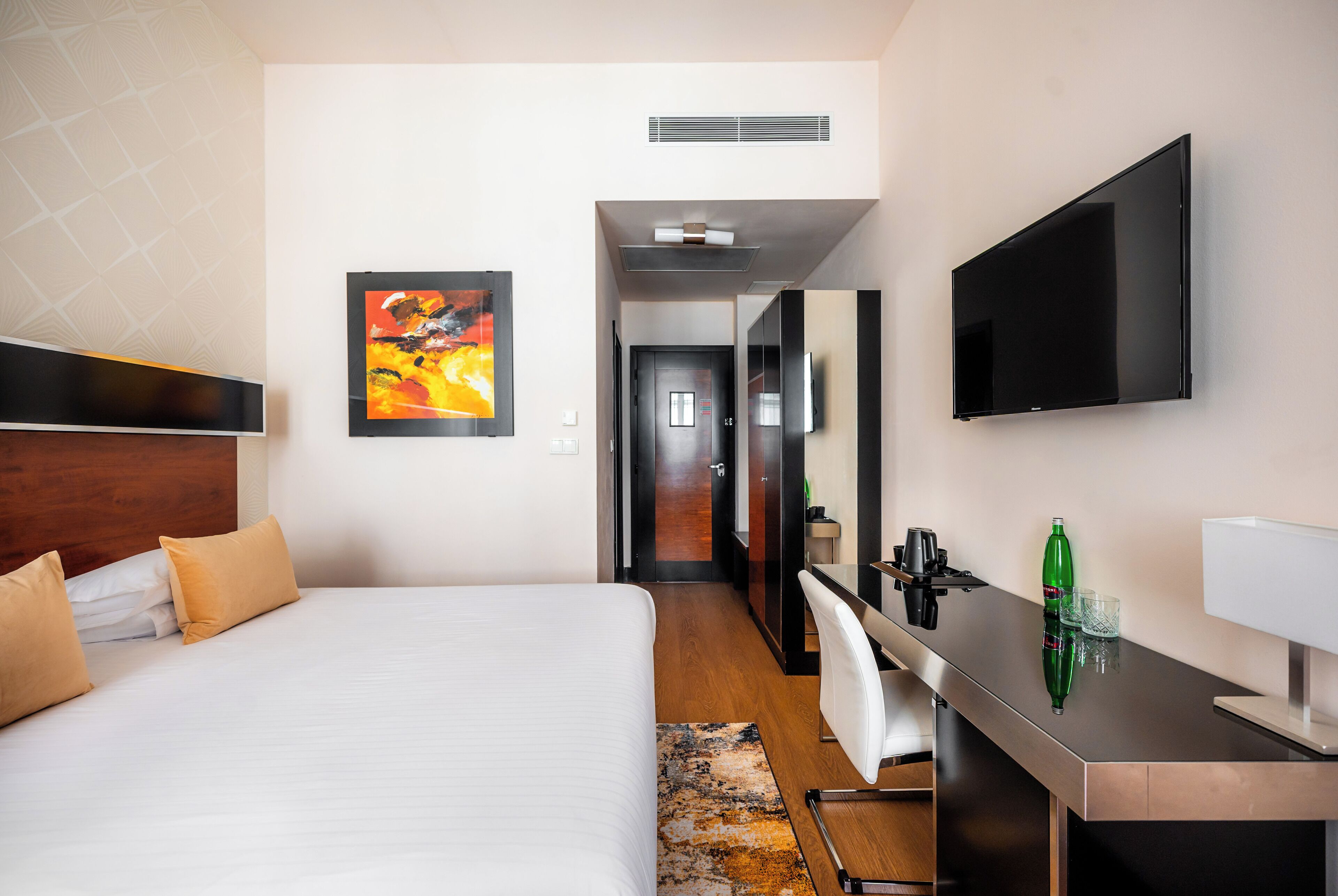 superior double or twin room | 1 bedroom, minibar, in-room safe, individually decorated