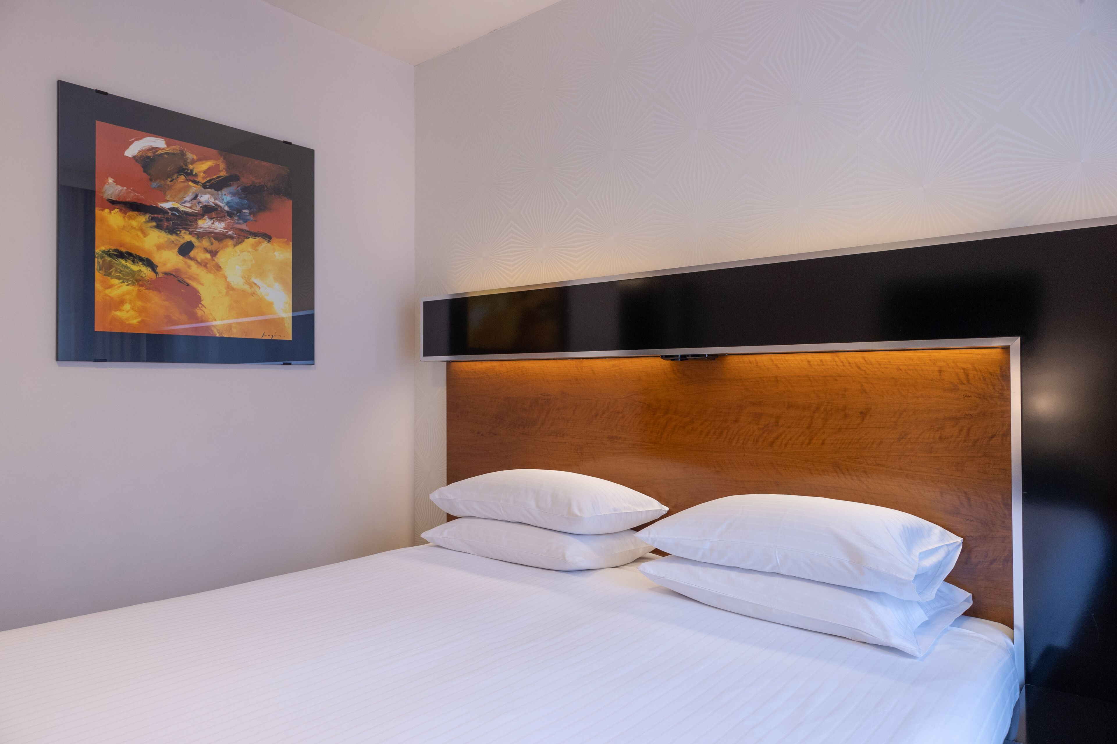 superior double or twin room | 1 bedroom, minibar, in-room safe, individually decorated