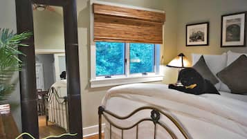 Suite 32 | Frette Italian sheets, premium bedding, down comforters, pillowtop beds