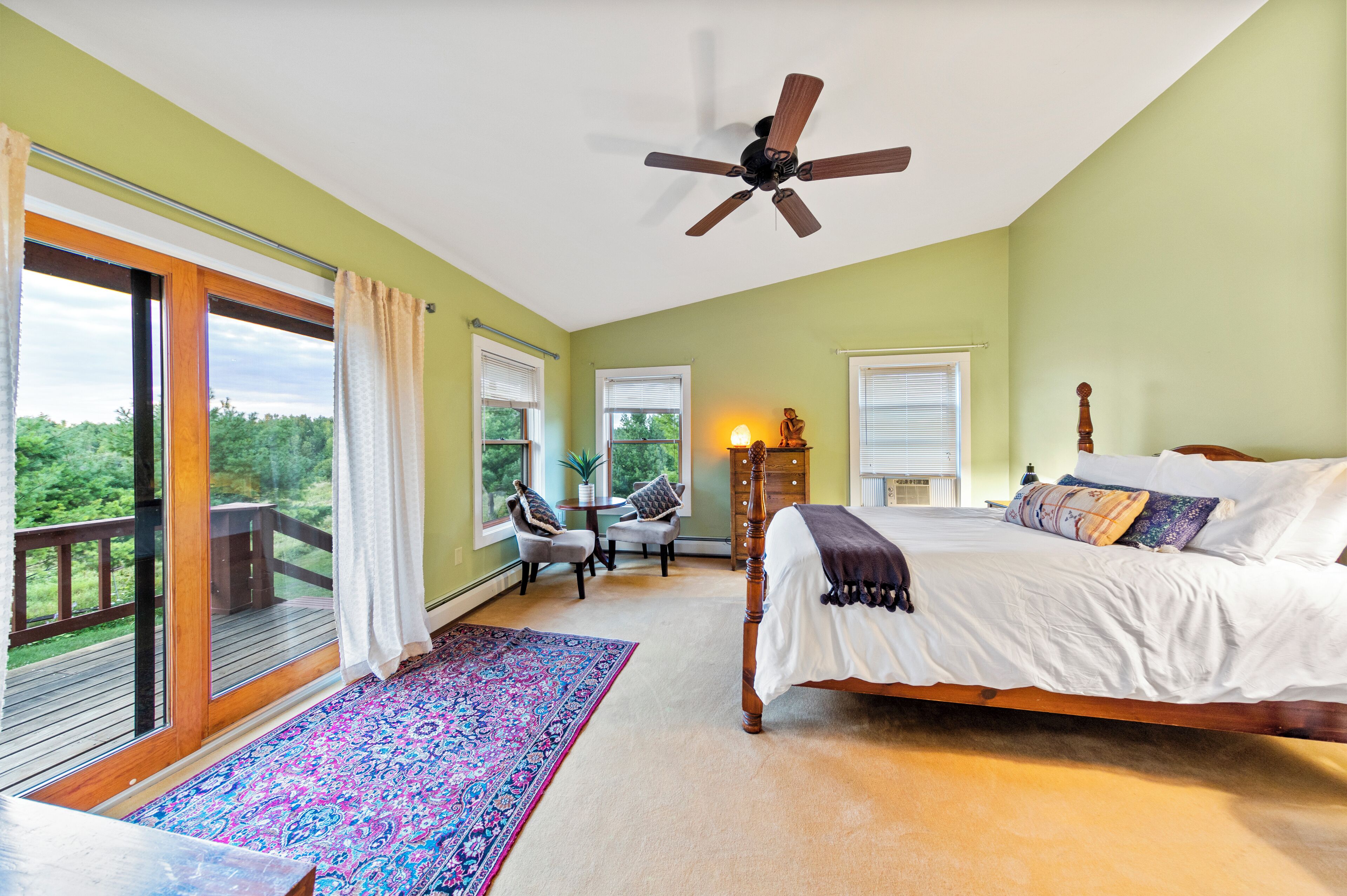 Chambre, 1 grand lit | Literie de qualité, décor unique, ameublement unique