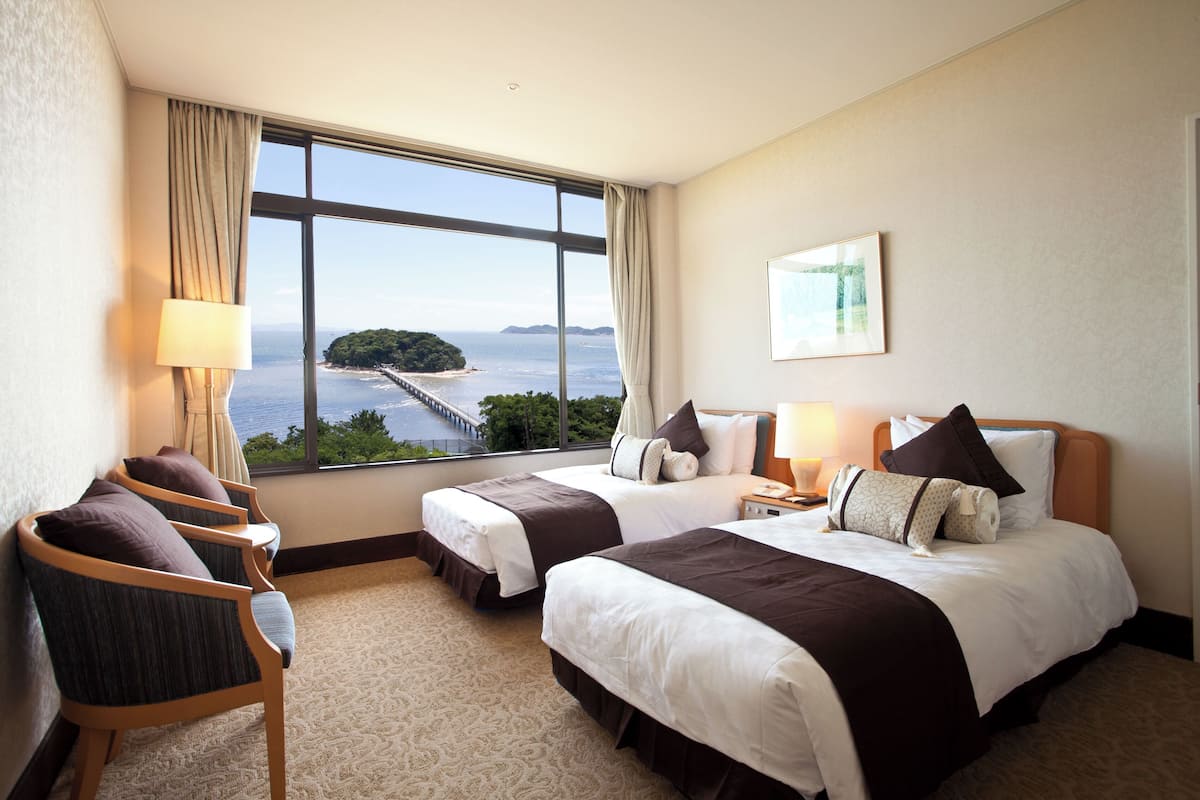 1 bedroom, in-room safe, iron/ironing board, free WiFi