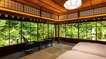 Japanese-style House | In-room safe, iron/ironing board, free WiFi