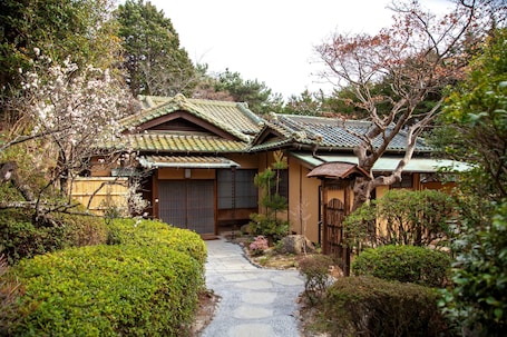 Exterior. Gamagori Classic Hotel