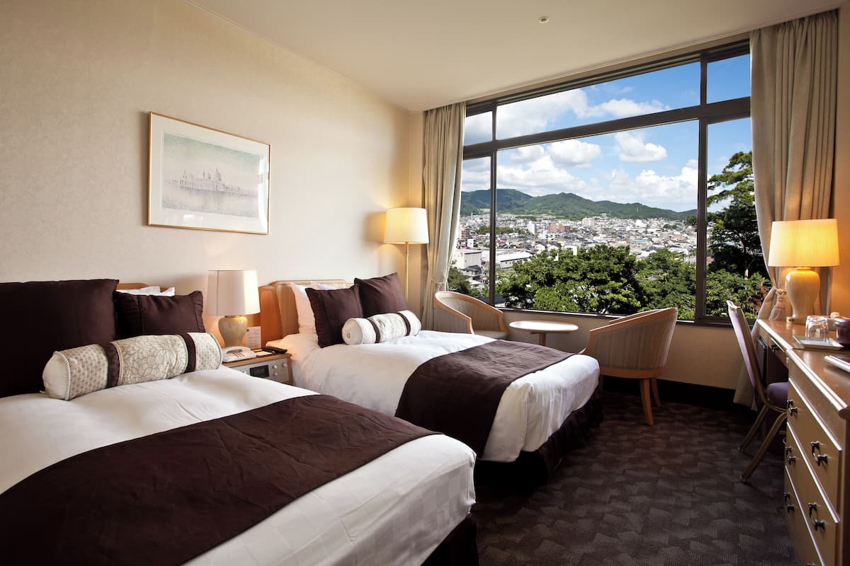1 bedroom, in-room safe, iron/ironing board, free WiFi