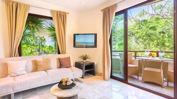 Condo familiar, 2 habitaciones, cocina | Vista desde la habitación