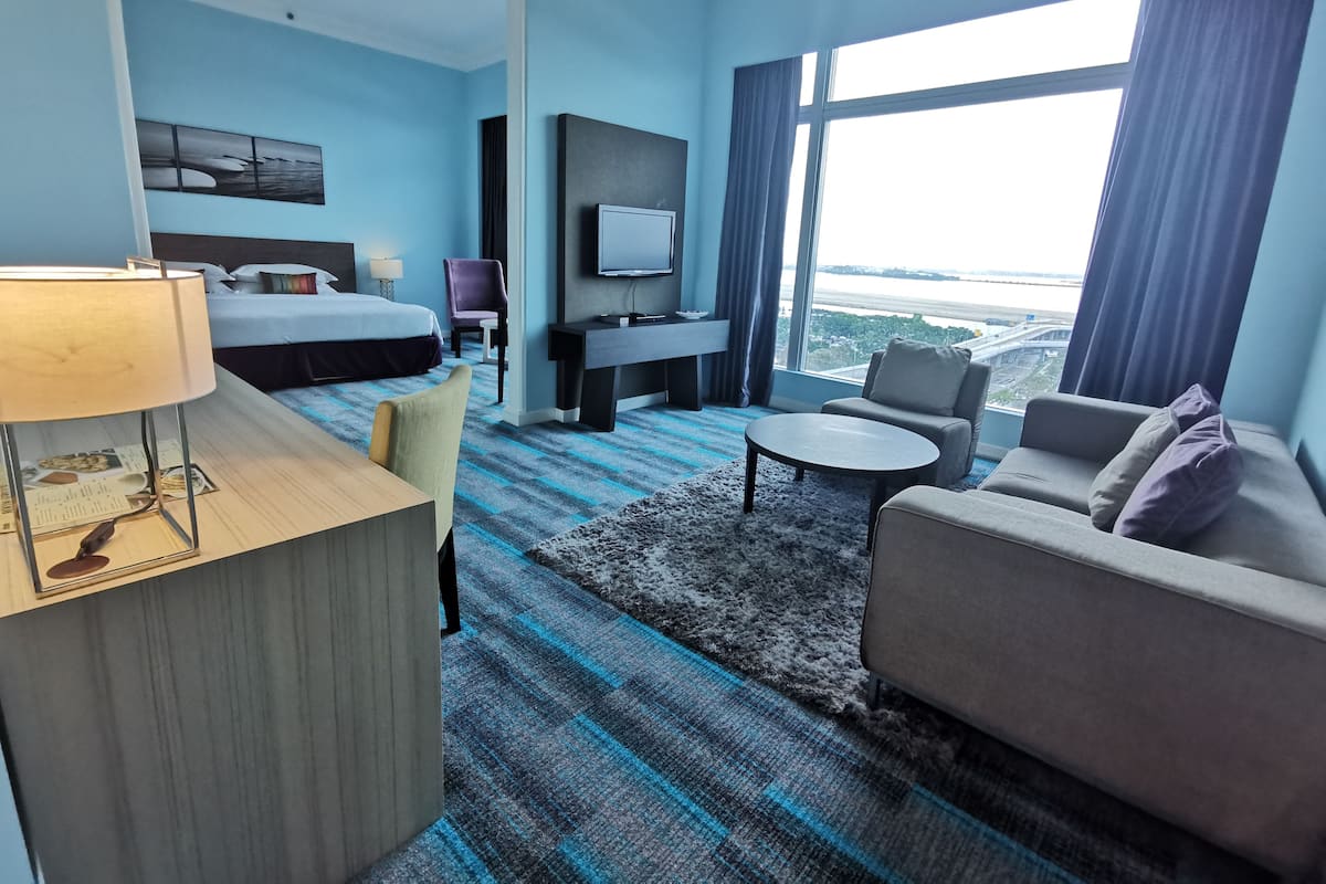 Junior Suite | Living room | LCD TV