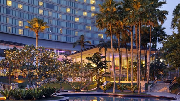 Outdoor pool, open 9:00 AM to 8:00 PM, pool loungers - Thistle Hotel Johor Bahru (Johor Bahru)