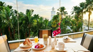 Daily buffet breakfast for a fee - Thistle Hotel Johor Bahru (Johor Bahru)