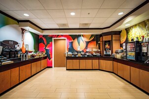 Free daily continental breakfast