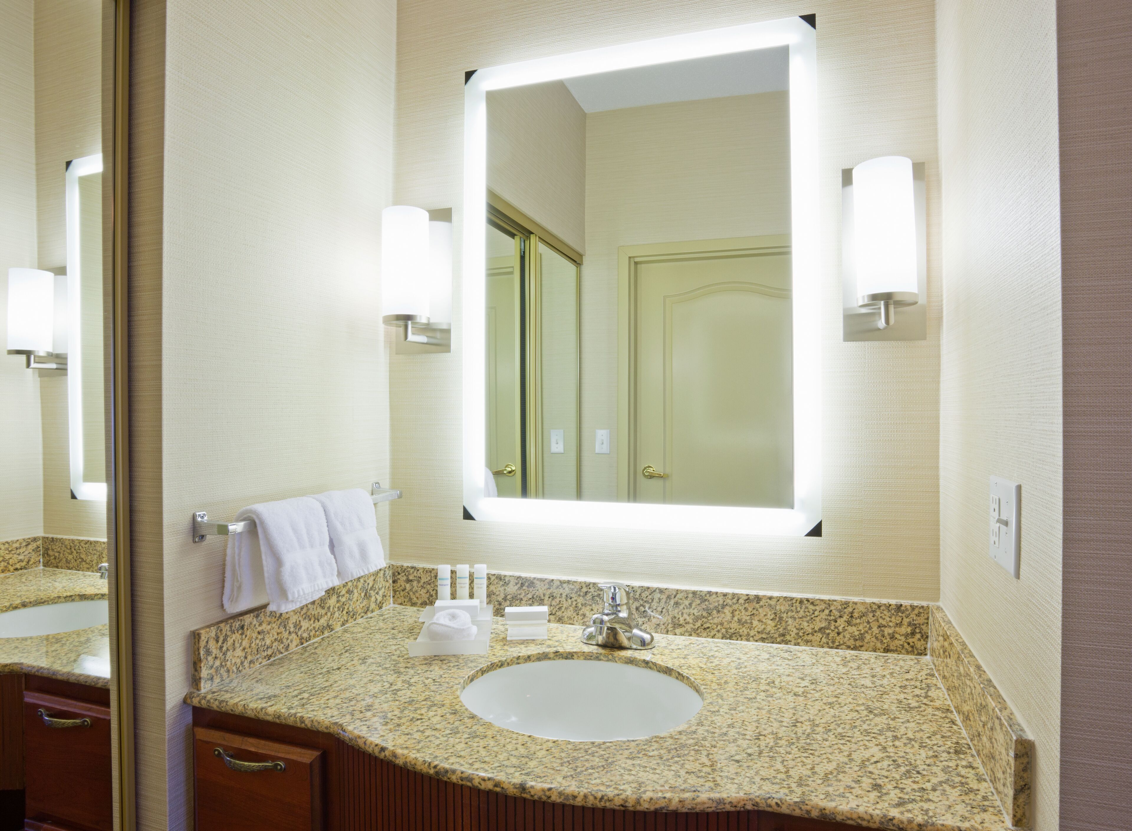 Bathroom | Free toiletries, hair dryer, towels