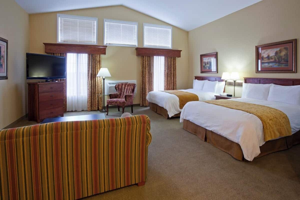 Suite, Accessible (Loft)