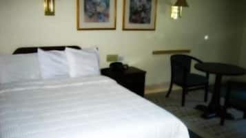 Standard Room, 2 Queen Beds, Non Smoking | Iron/ironing board, free WiFi, bed sheets, alarm clocks