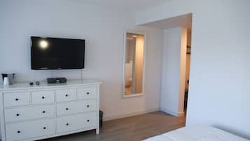 Standard Room, 2 Queen Beds, Non Smoking | Iron/ironing board, free WiFi, bed sheets, alarm clocks