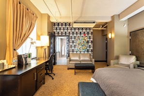 Standard King Non Smoking 2 person Whirlpool in Bath with Fireplace | Premium bedding, down duvets, pillow-top beds, individually decorated