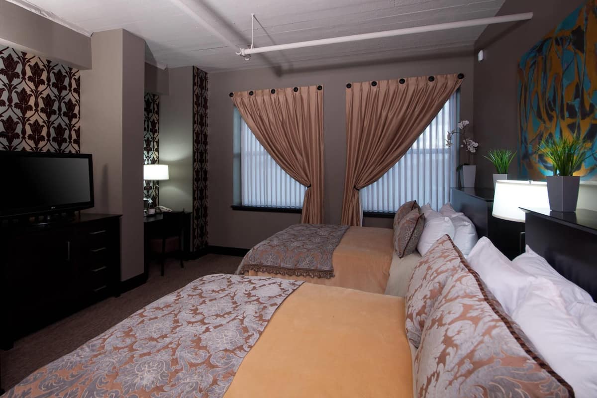 Phòng Tiêu chuẩn, 2 giường cỡ queen, không hút thuốc | Bộ đồ giường cao cấp, chăn bông, nệm có lớp đệm bông