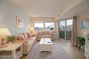 Suíte luxo, 1 quarto (Outdoor Balcony) | Área de estar