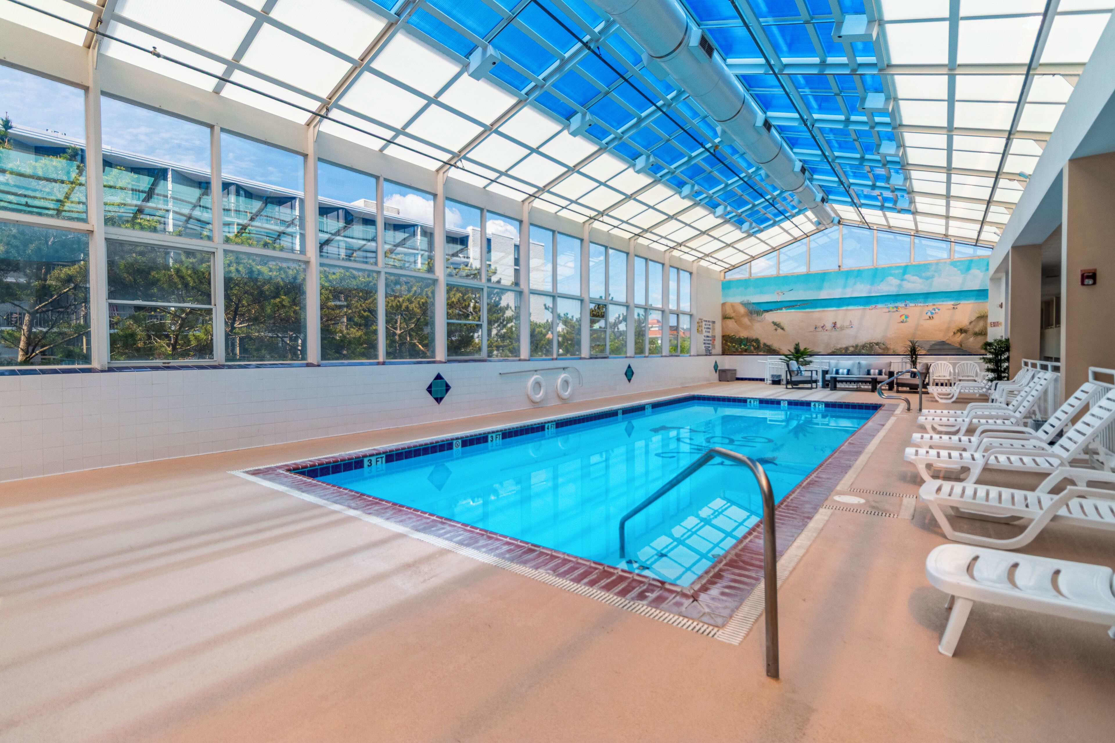 สระว่ายน้ำในร่ม