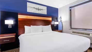 Minibar, skrivebord, strykejern/-brett og wi-fi (inkludert)