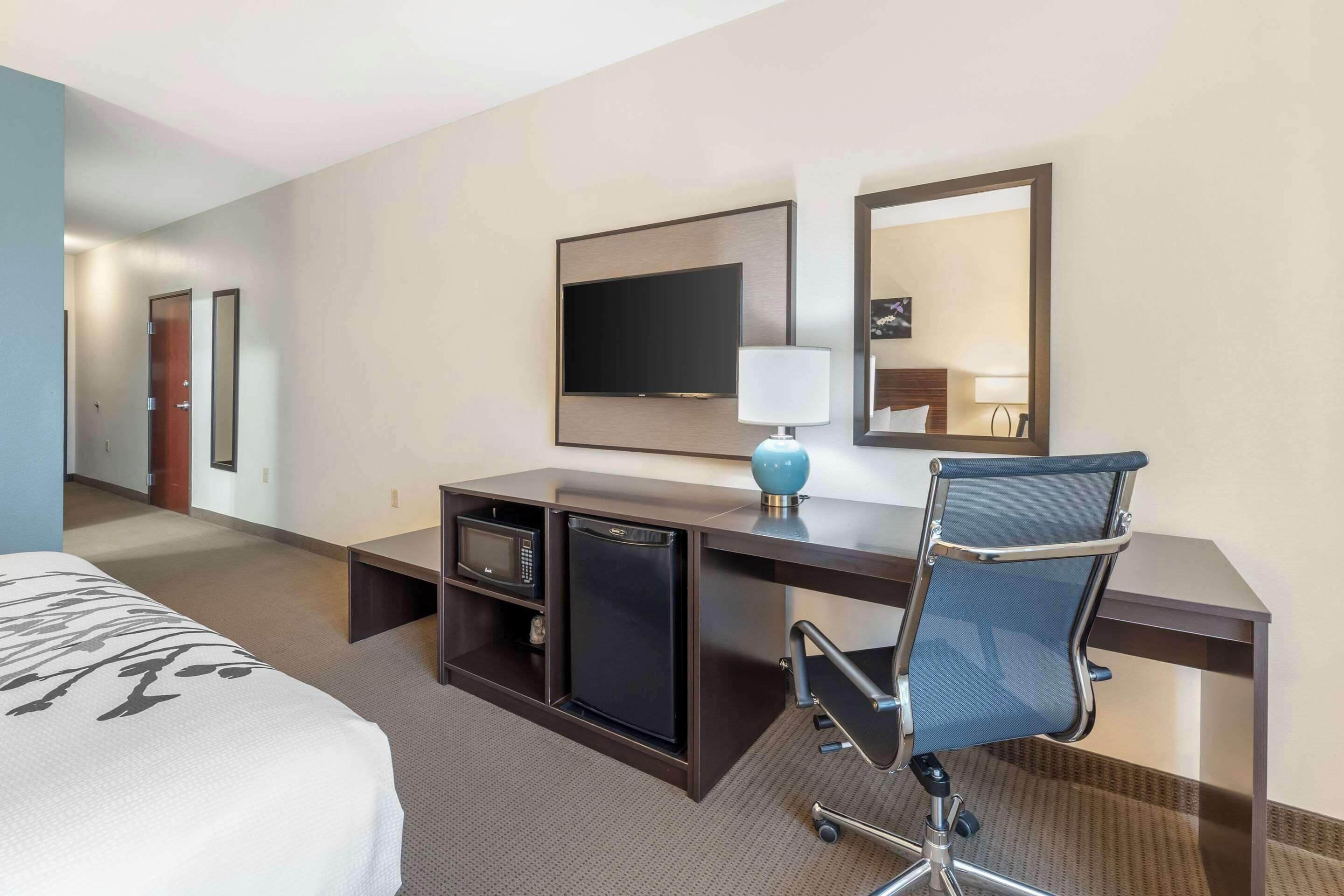 premium bedding, down duvets, pillow-top beds, in-room safe