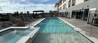Garner Hotel Norman Universirty Area by IHG