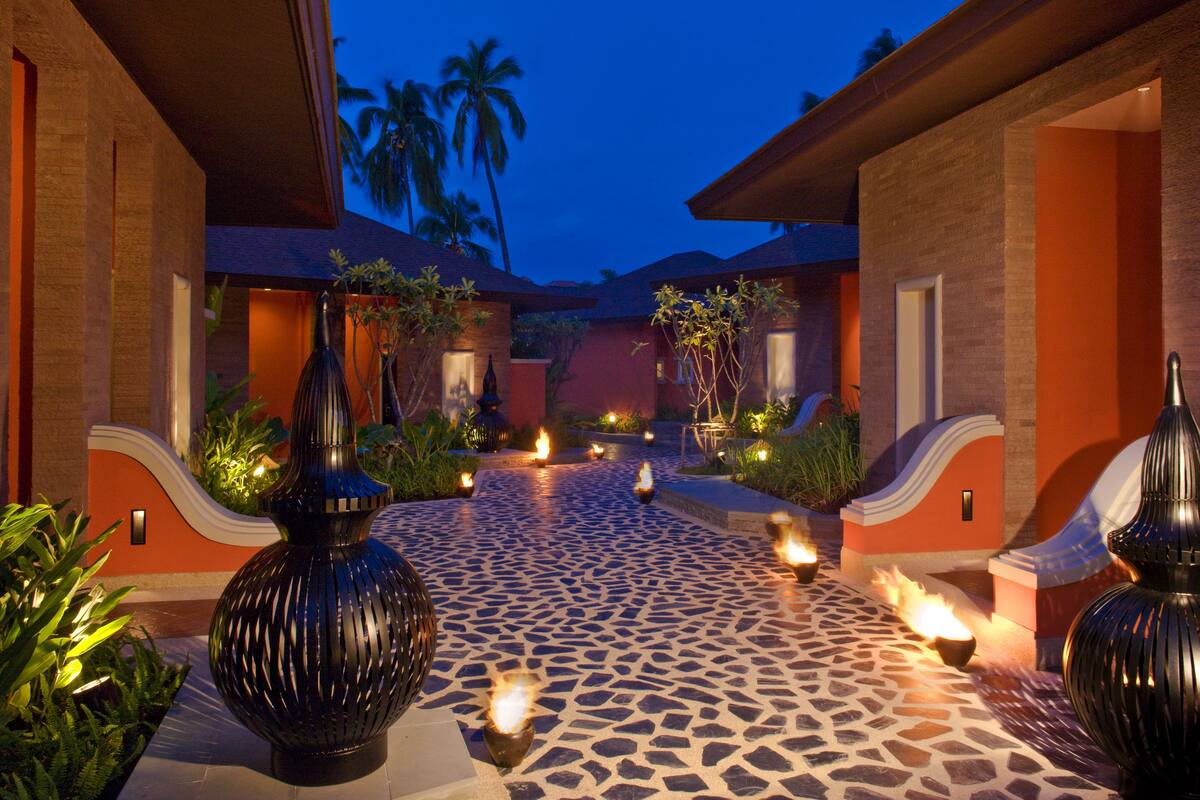 couples treatment room(s), sauna, hot tub, steam room