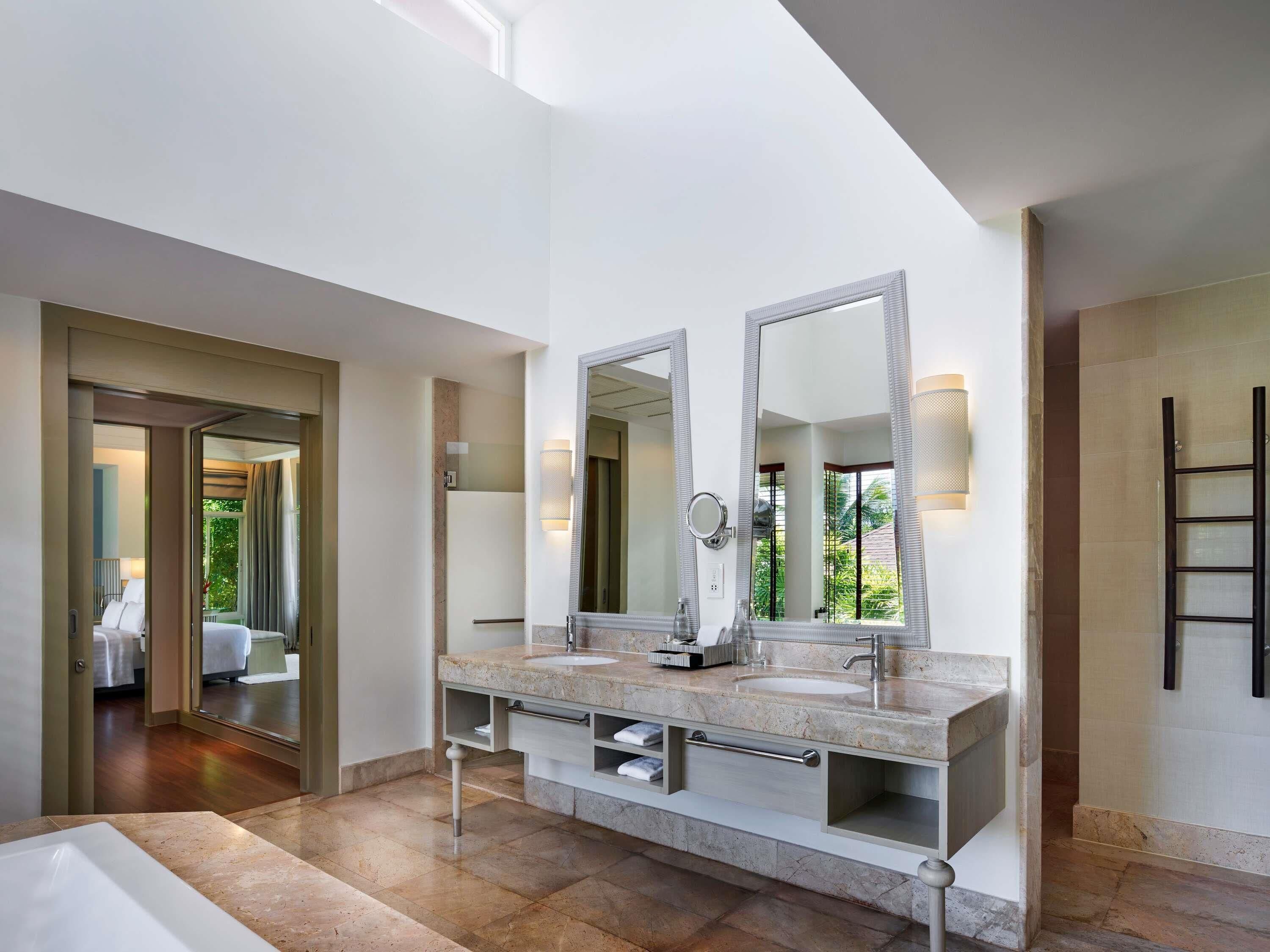 1 bedroom, premium bedding, down comforters, memory foam beds