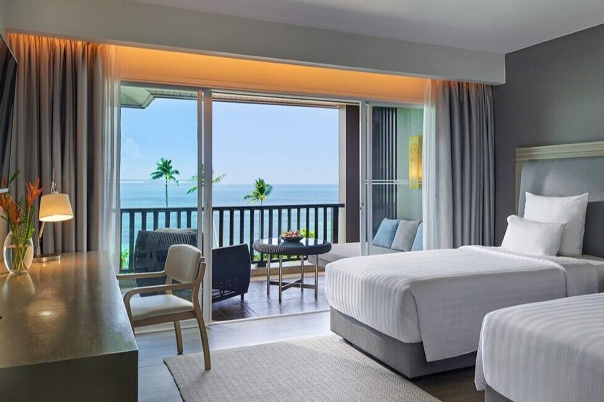 deluxe room, 2 single beds, sea view | beach/ocean view