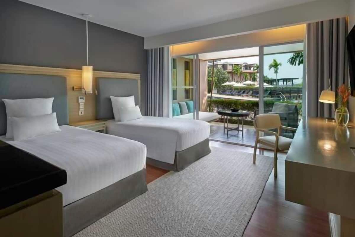 1 bedroom, premium bedding, down duvets, memory-foam beds