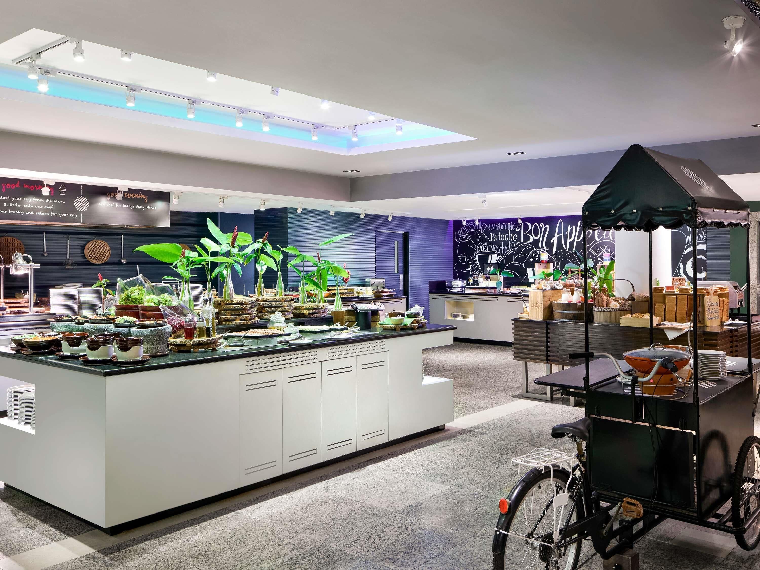 Daily buffet breakfast (THB 883 per person)