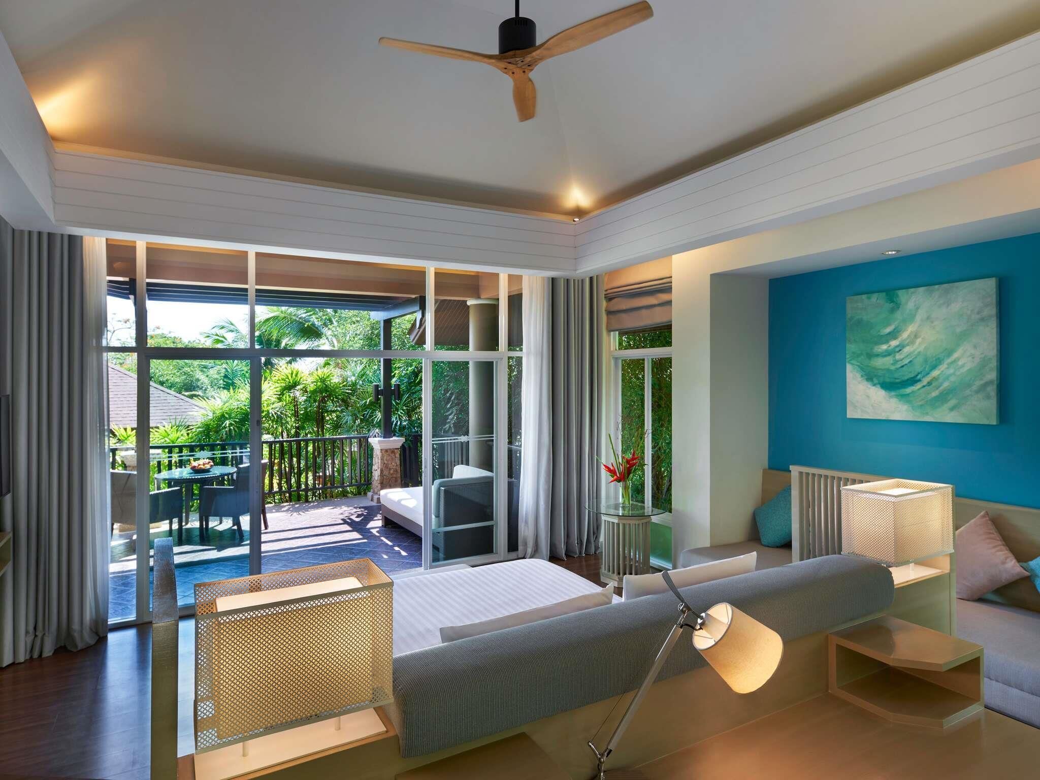 Villa, 1 King Bed, Garden View