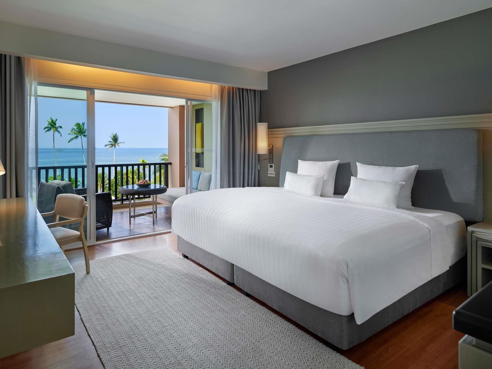 Deluxe Room, 1 King Bed, Sea View | 1 bedroom, premium bedding, down comforters, memory foam beds