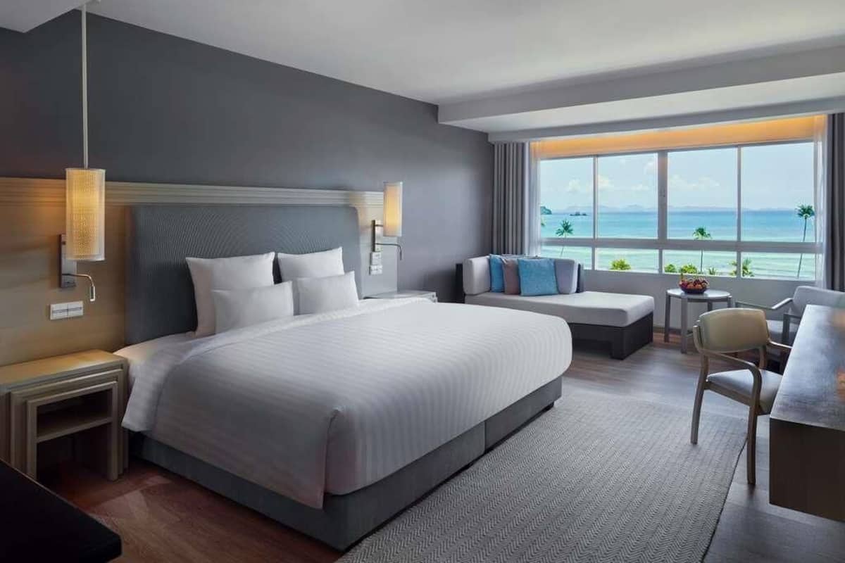 Deluxe-Suite, 1 King-Bett, Balkon (overlooking Andaman Sea) | 1 Schlafzimmer, hochwertige Bettwaren, Daunenbettdecken