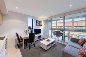 2 Bedroom Compact Apartment | Down comforters, desk, iron/ironing board, cribs/infant beds - iStay Precinct Adelaide (Adelaide)