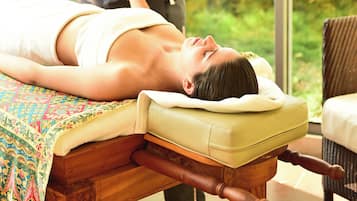 Tratamentos corporais, tratamentos faciais, salas de massagem/tratamento