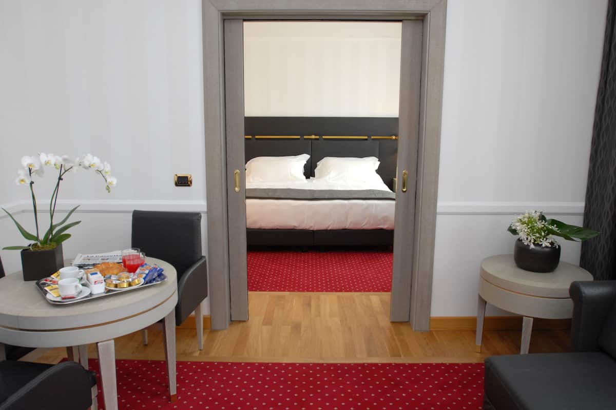 1 slaapkamer, luxe beddengoed, donzen dekbedden, een kluis op de kamer