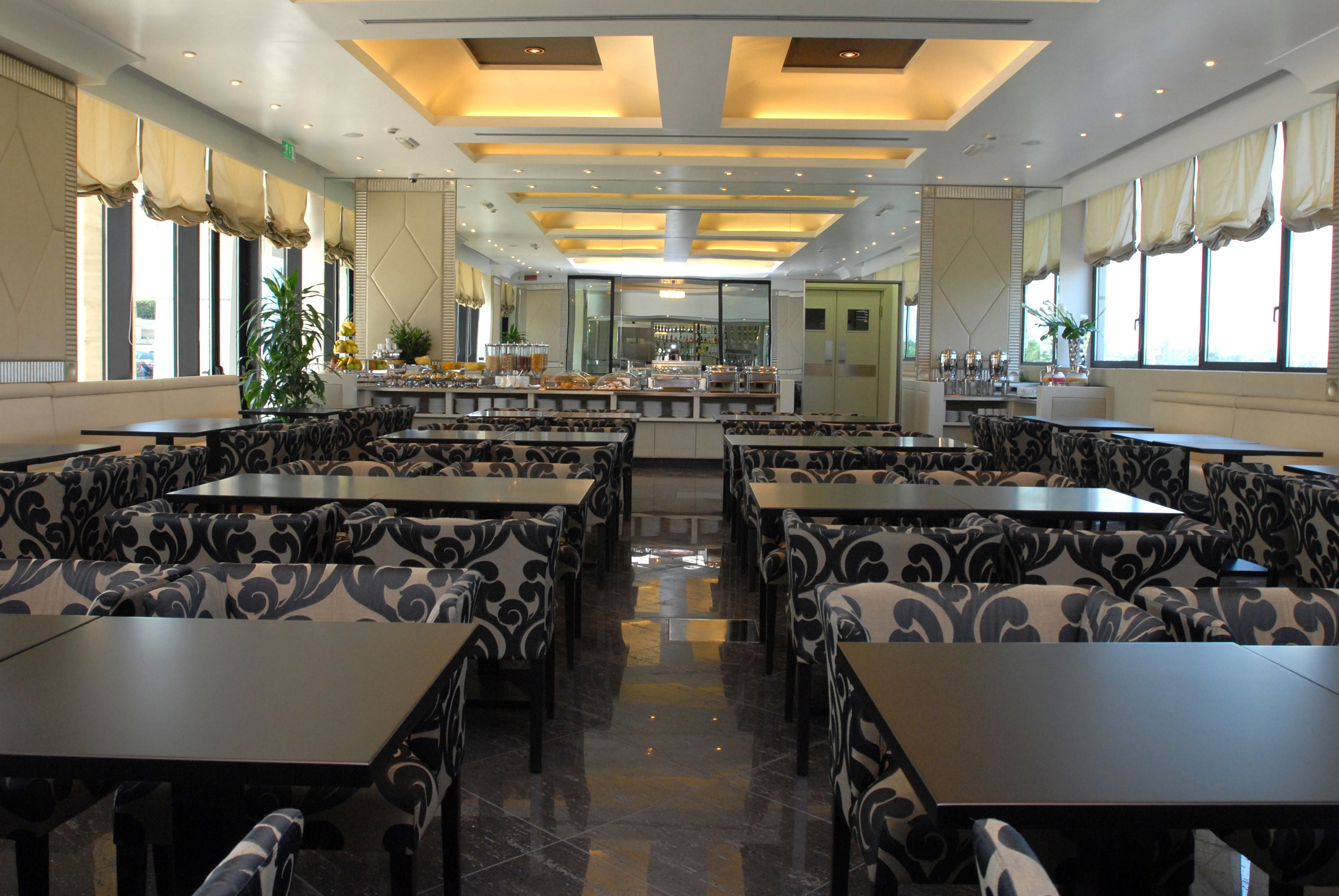 breakfast and dinner served