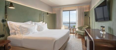 Minibar, in-room safe, desk, soundproofing