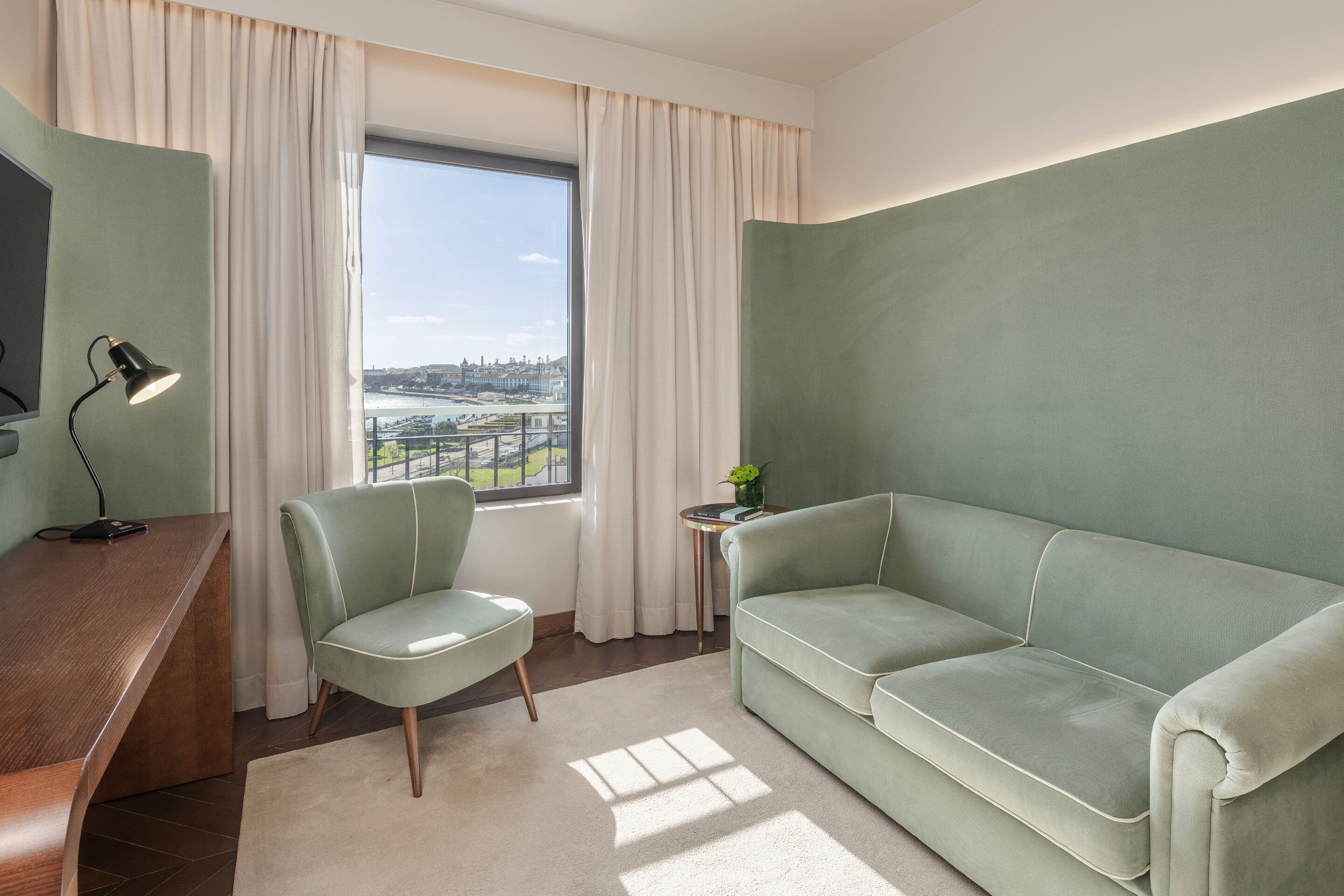 junior suite | 1 bedroom, minibar, in-room safe, desk